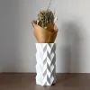 Geometryczny Wazon na Sztuczne Kwiaty, Skandynawski